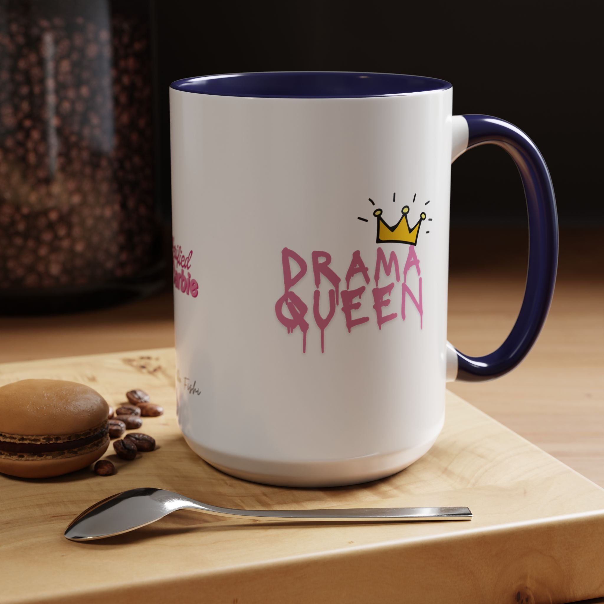 queen of drama Coffee Mug (11, 15oz)