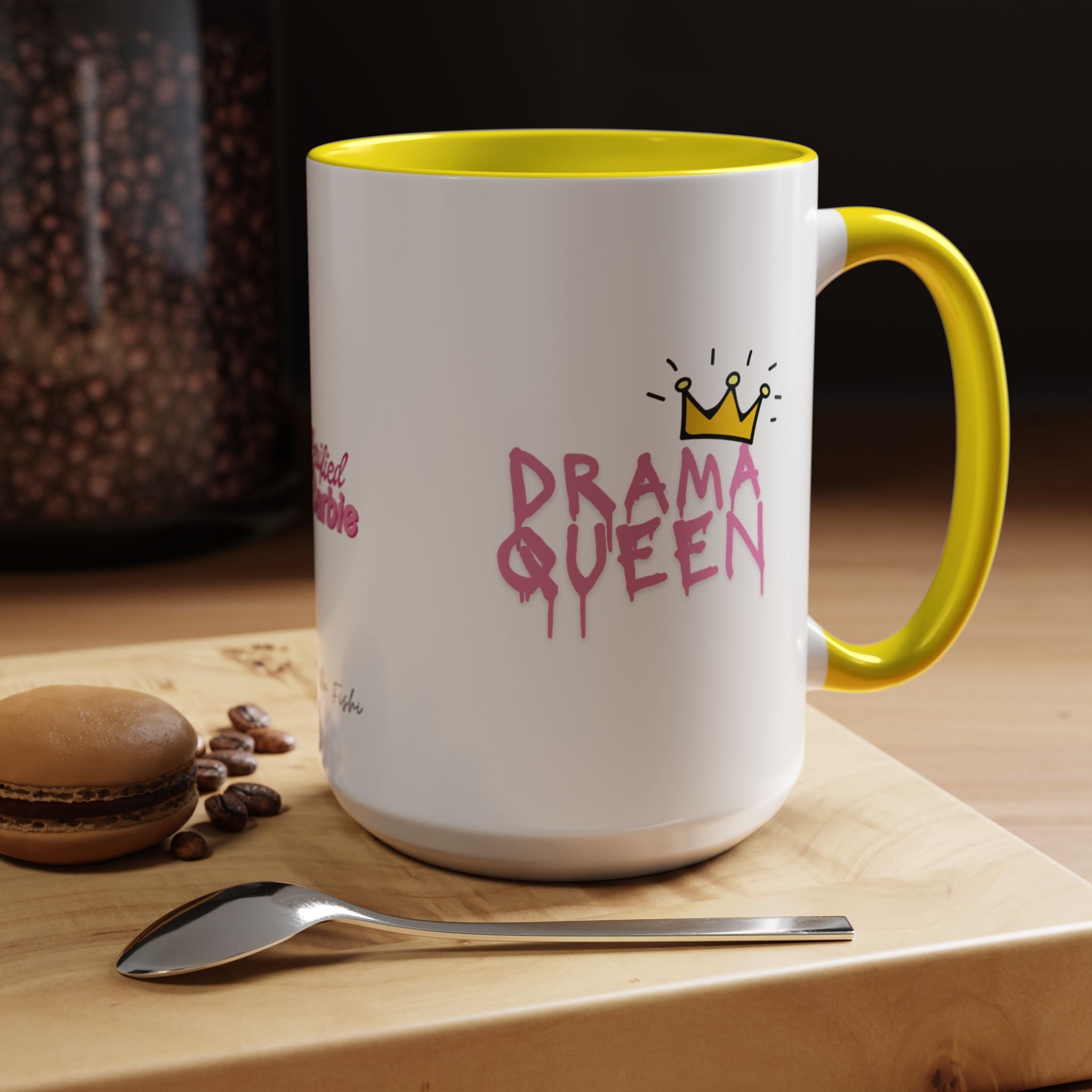 queen of drama Coffee Mug (11, 15oz)