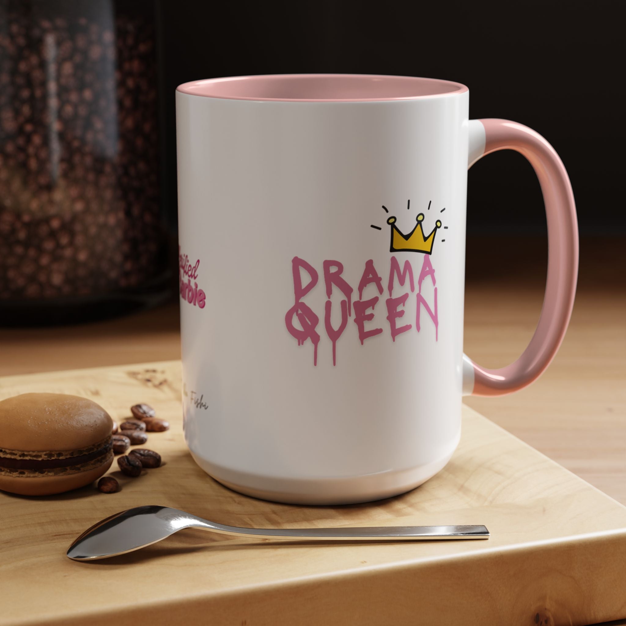 queen of drama Coffee Mug (11, 15oz)
