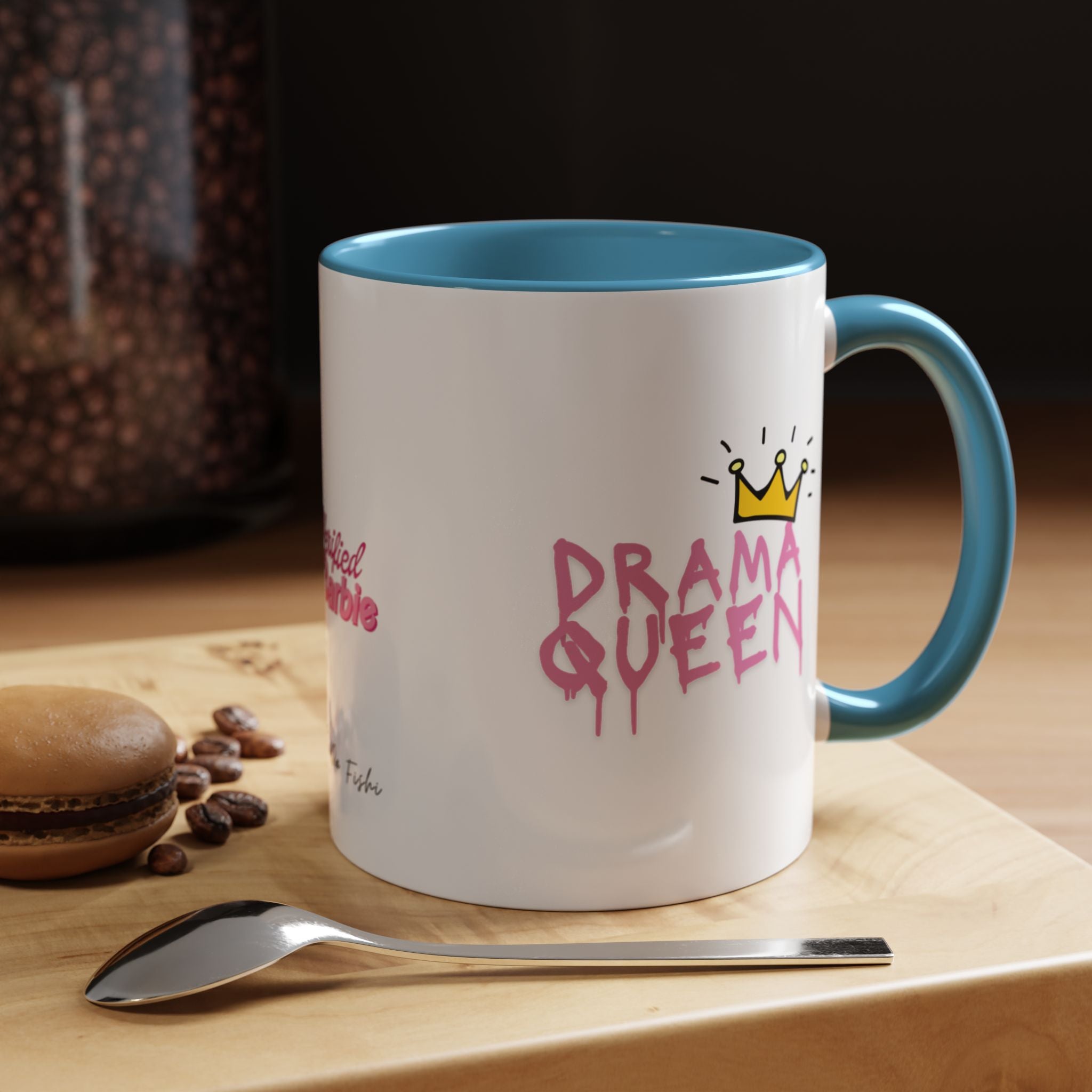 queen of drama Coffee Mug (11, 15oz)